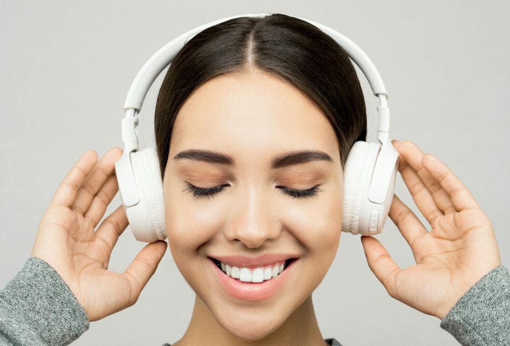 Shisha and Music Pairing: Elevate Your Session with the Right Tunes